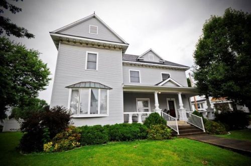 200 Main St, Farmland, IN 47340-9791