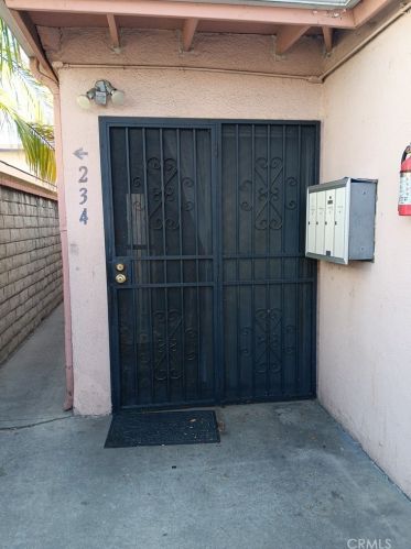 1164 Salt Lake St, Long Beach, CA 90806-5148