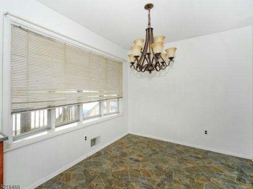 80 Star St, Iselin NJ  08830-1860 exterior