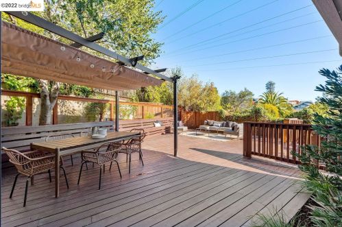 780 Glendome Cir, Oakland CA 94602-1413 exterior