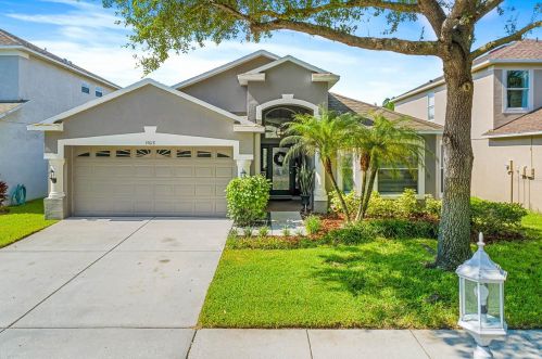 19018 Fishermans Bend Dr, Lutz FL  33558-9753 exterior