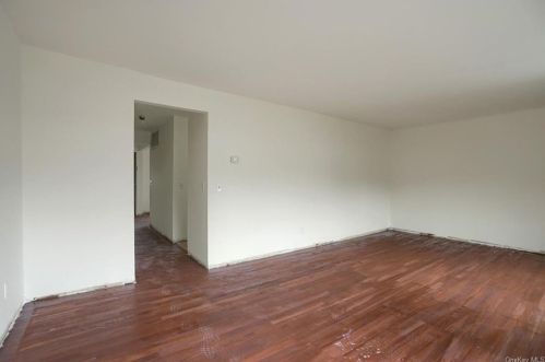 2 Rivervale Rd, Middletown NY 10940-6813 exterior