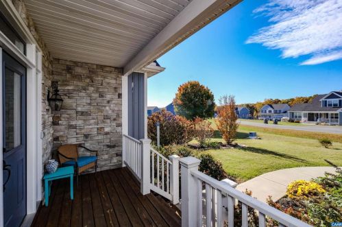 513 Rosewood Dr, Scottsville VA  24590-6491 exterior