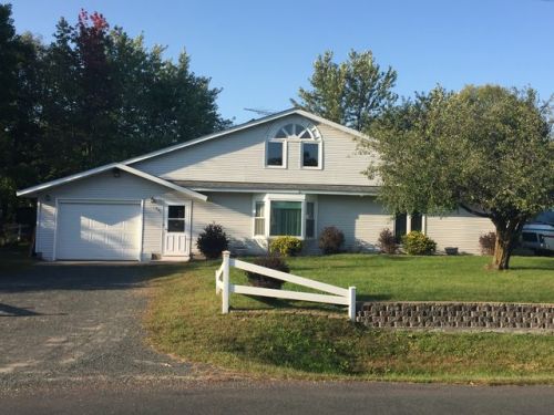 301 235th St, East Farmington, WI 54020-5943