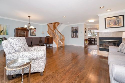 89 Mystic Dr, Crotonville NY  10562-1965 exterior