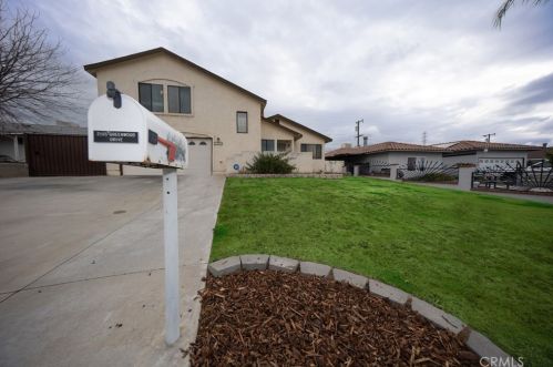 2105 Greenwood Dr, Bakersfield, CA 93306-4815