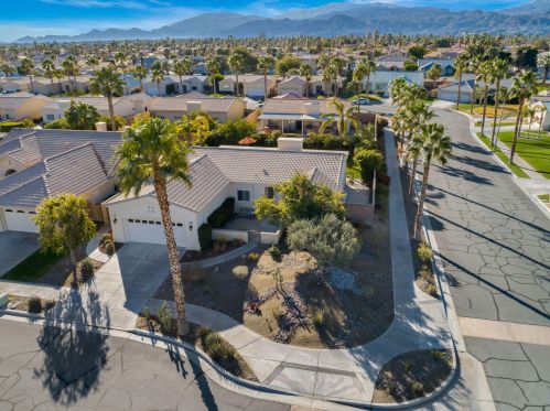 68555 Pasada Rd, Cathedral City, CA 92234-4852