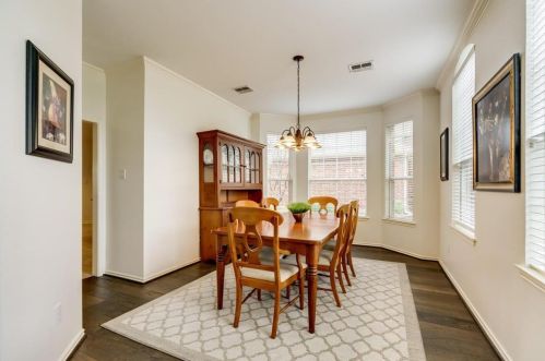 5701 Maidstone Dr, Richardson TX  75082-4970 exterior