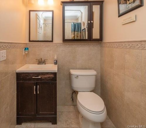 110 Orchard Ter, Monroe NY  10950-3416 exterior