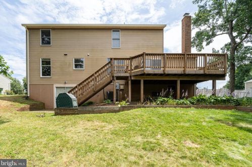 1304 Cold Harbor Ct, Herndon VA 20170-2018 exterior