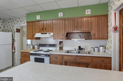 101 Rosanna St, Hummelstown PA  17036-1519 exterior