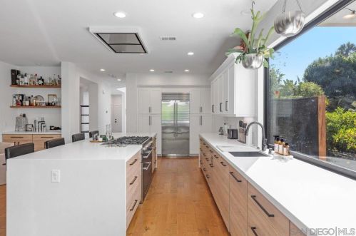 219 Jacob Ln, Encinitas CA  92024-2123 exterior