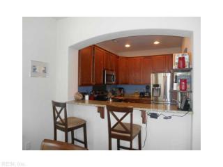 5316 Cottage Ct, Virginia Beach VA  23462-1988 exterior