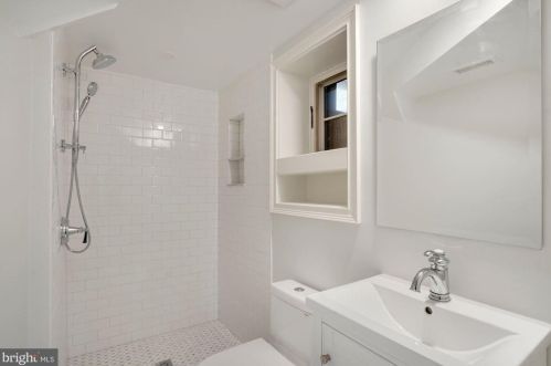 1218 28 St, Washington DC 20007-3355 exterior