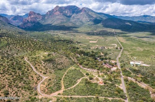1187 Portal Rd, Hilltop, AZ 85632