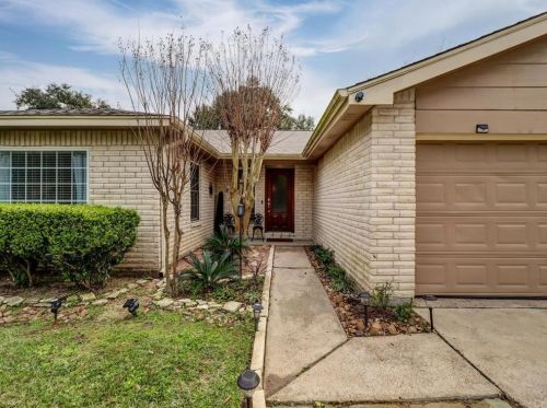 5310 Enchanted Timbers Dr, Humble, TX 77346-1801