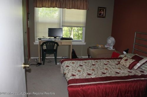 315 Bromley Pl, East Brunswick NJ  08816-5107 exterior