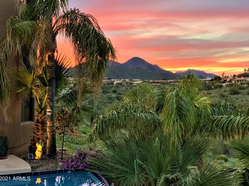 15904 Thistle Dr, Scottsdale AZ 85268-4347 exterior