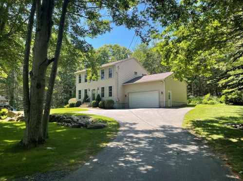 3839 County Trl, Richmond, RI 02836-1010