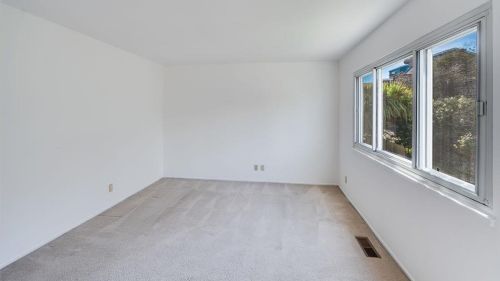 118 Dennis Dr, Daly City CA 94015-2812 exterior