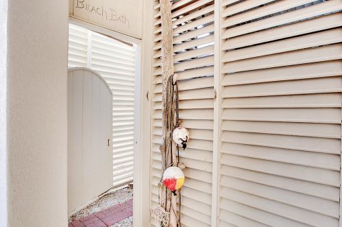 1820 Sunset Dr, Saint George Island FL  32328-3120 exterior