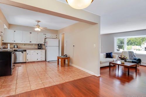 45 Sherman Rd, Glastonbury CT  06033-2911 exterior