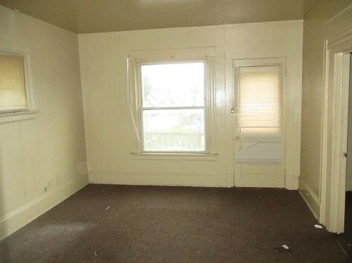 2463 35, Milwaukee WI 53210-3037 exterior