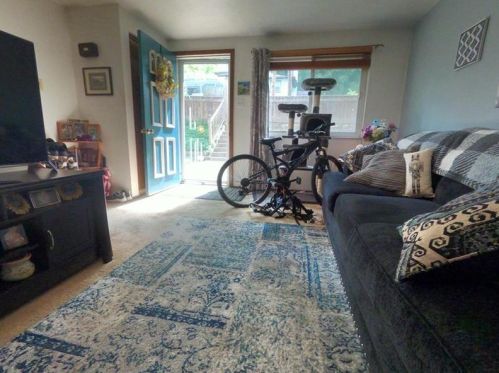 618 1st St, Verona, PA 15147-1230
