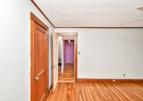 291 St, Dedham MA 02026-2044 exterior