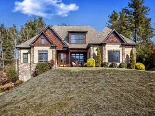15 King View Dr, Fletcher, NC 28732-7813