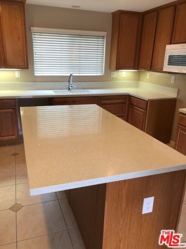511 Orange Privado, Ontario, CA 91764-5661