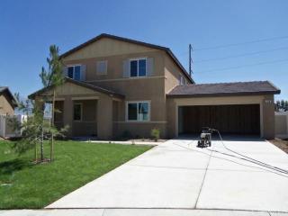 136 Kinn Ave, Beaumont, CA 92223-3002