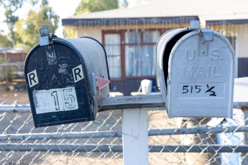 515 Crawford St, Bakersfield CA  93305-2610 exterior