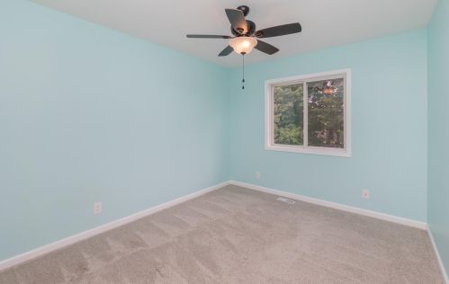 8424 Woodcreek Dr, Florence KY  41042-8261 exterior