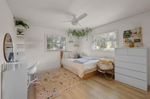 300 Country Clb Dr, Naples FL 34110-1144 exterior