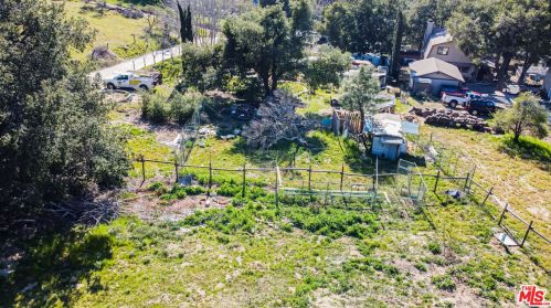 40321 Calle Rosalito, Santa Clarita CA  91390-1088 exterior