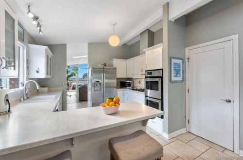 2875 Lloyd St, San Diego CA 92117-6031 exterior