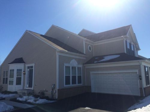 8480 Waterbury Ct, Breinigsville, PA 18031-1677