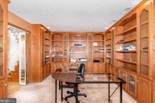 11 Thrush Dr, Carlisle PA  17015-7653 exterior