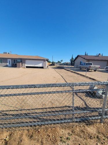 14785 La Brisa Rd, Victorville, CA 92392-9717