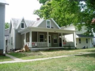 717 Jefferson St, Iowa City IA  52245-2433 exterior