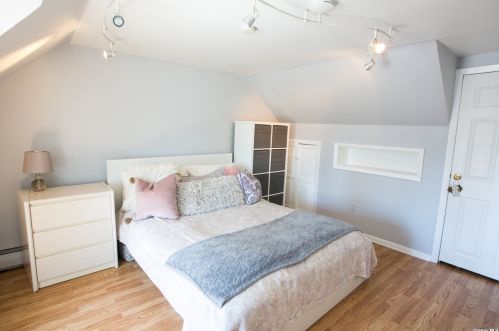 135 Renison Dr, Westbury NY  11590-1036 exterior