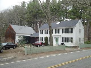 72 Dodges Row, Wenham, MA 01984-1647
