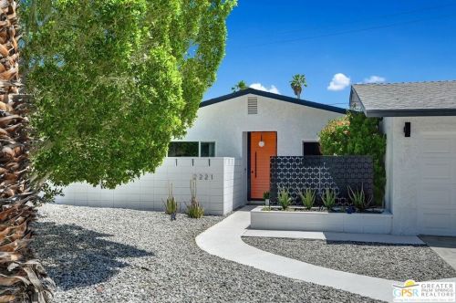 2221 Francis Dr, Palm Springs CA  92262-2553 exterior