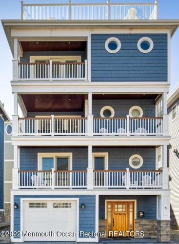 5 Fort Ave, Pelican Island NJ  08751-1512 exterior