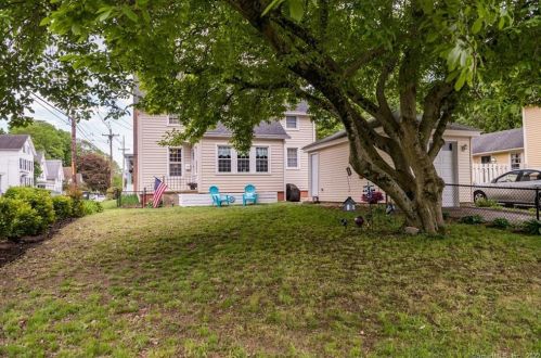 151 Broad St, Norwich, CT 06360-3635