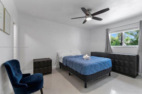 1124 13 Ter, Hollywood FL 33019-3115 exterior