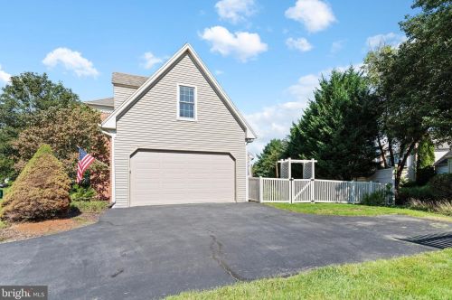 5902 Stephens Xing, Navy Sup Dpt PA 17050-6867 exterior