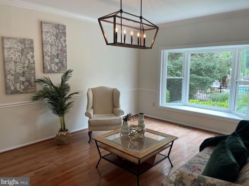 32 Windward Ct, Collegeville PA  19426-2869 exterior