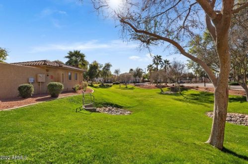 64 Catclaw St, Gilbert AZ 85233-6802 exterior